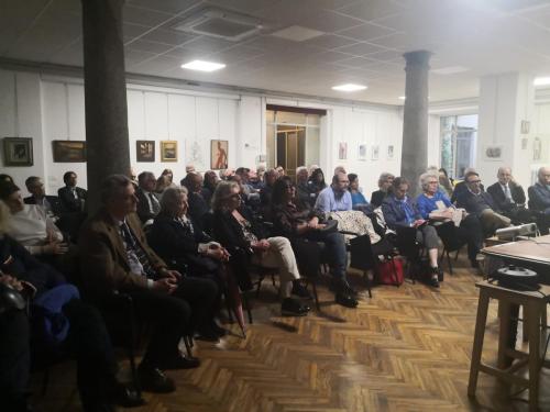 c42ef1c2-b39a-43cc-b723-9b016bb821b8